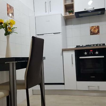 Tina Apartament 2 Craiova Exterior foto